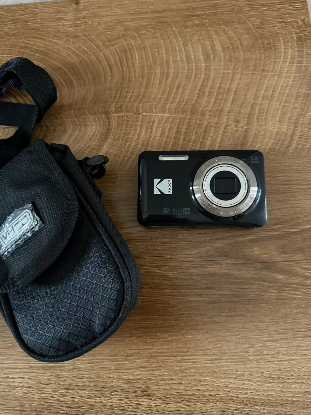 Kodak Black Compact Digital Camera with Carry Case